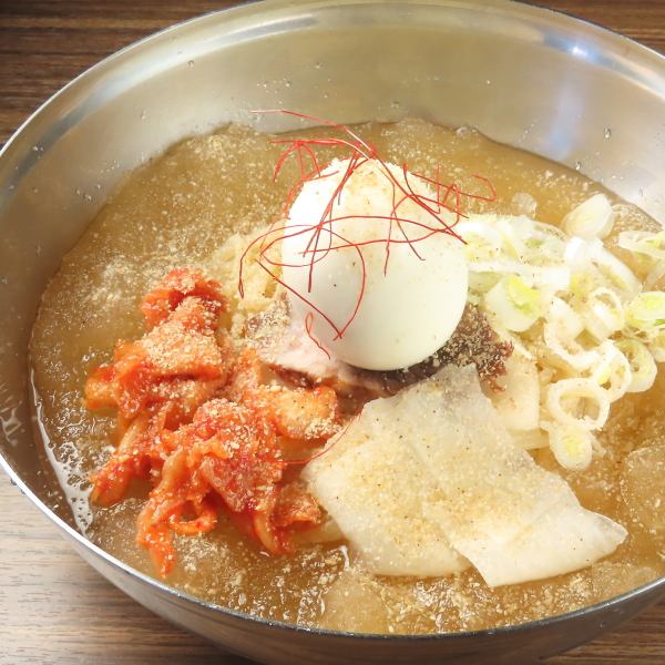 【〆にも妥協なし！他の焼肉屋さんの店主も唸る！】氷流冷麺　1,210円（税込）