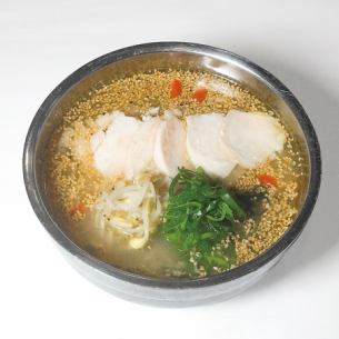 Samgyetang-style soup/Samgyetang-style soup