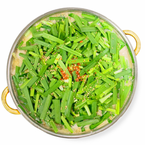 ◎こだわりにこだわり抜いたの国産牛もつ鍋！新鮮な牛もつにこだわり、野菜は旬に産地を探し仕入れています
