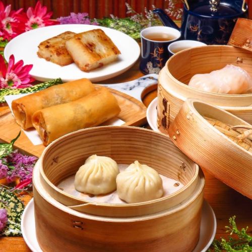 The banquet course featuring Hong Kong dim sum is very popular!