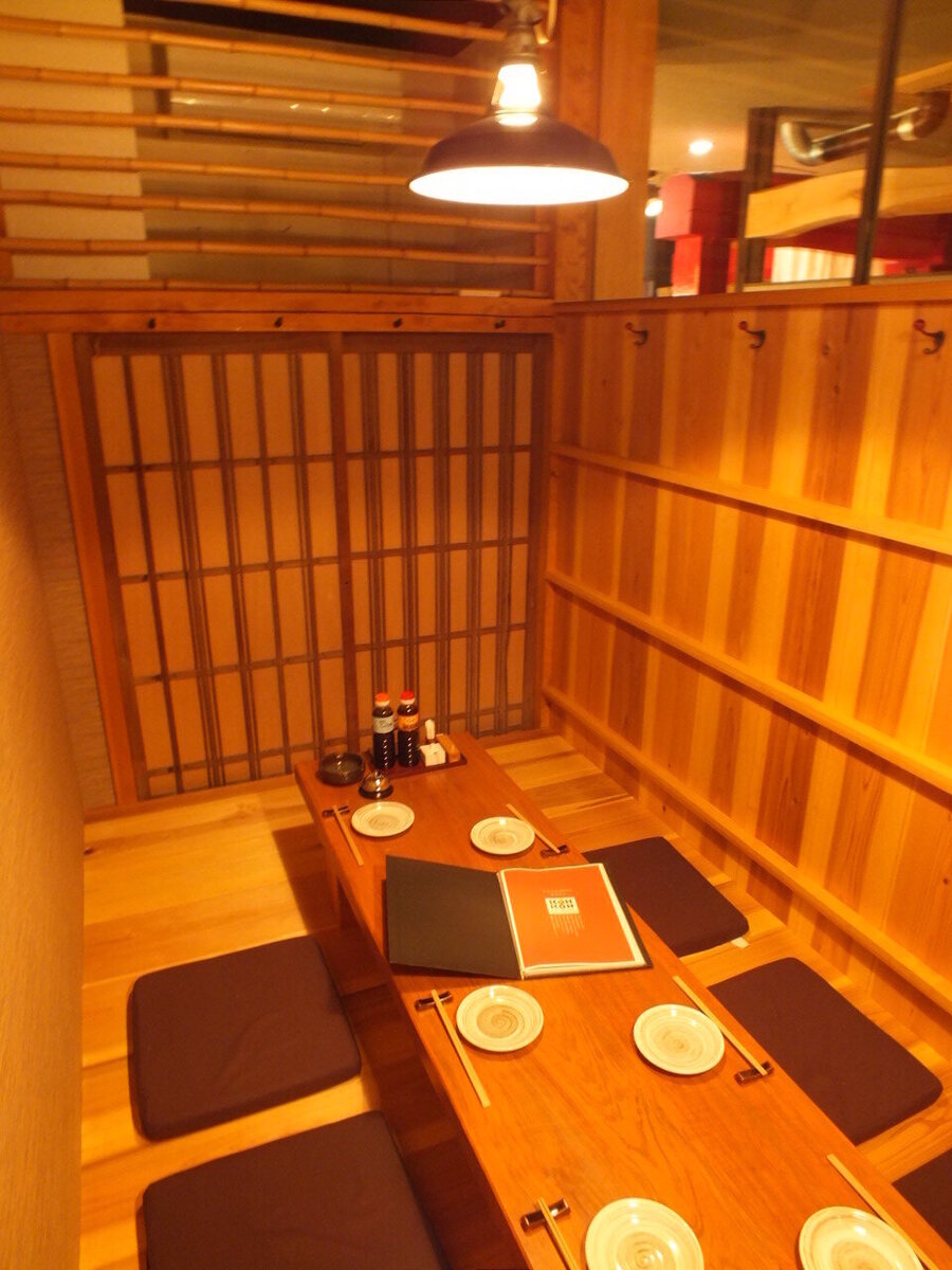 Let's stretch our legs and enjoy the party.All-you-can-drink courses available from 3000 yen.
