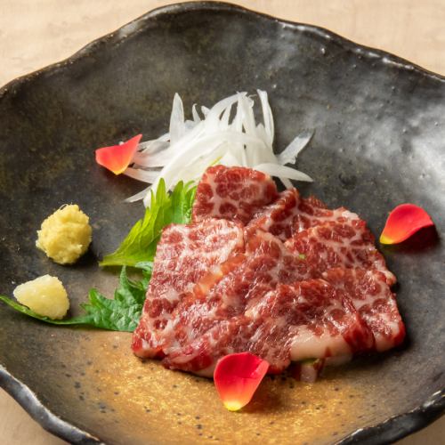 九州直送　中トロ馬刺し