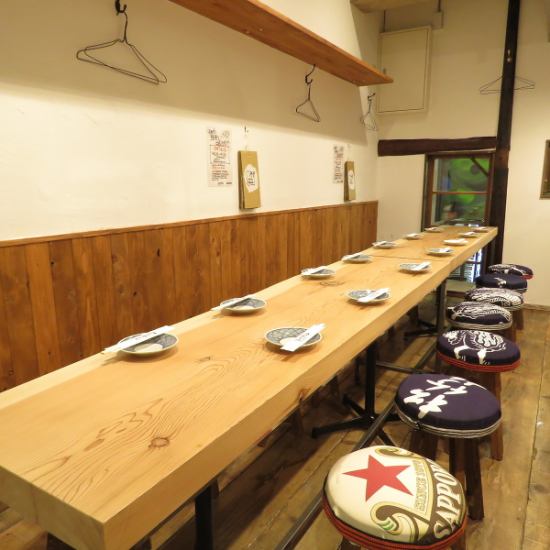 The atmosphere in the shop where you can feel the warmth of wood ◎ Please use it at various banquets and girls' parties ♪
