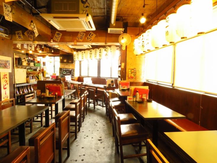 昭和レトロな内装はどこか落ち着いて、ふらっと立ち寄りたくなる