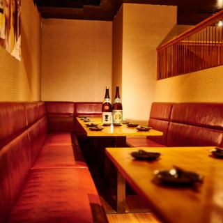 Our proud Japanese-style private rooms can be used for a variety of occasions, including meals with family and friends, and company banquets.Enjoy delicious food in a room with a Japanese atmosphere.