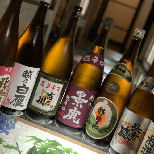 Various types of local sake from Niigata are available.All-you-can-drink includes local sake.