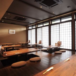 普段の食事利用に気軽に使えるお座敷のお席やテーブル席もご用意しております。