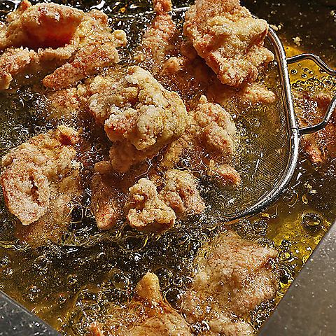 [Oita Nakatsu specialty! Fried chicken thigh]