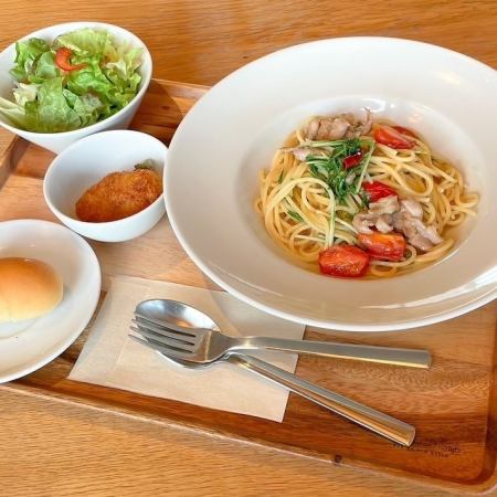 《フォカッチャ・ドリンク付き》パスタランチセット/1,650円（税込）