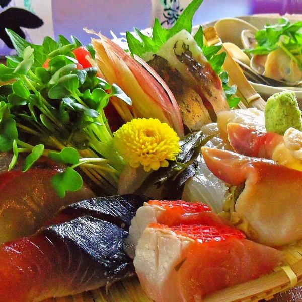 【毎朝仕入れる旬の海鮮が旨い!】 お刺身盛り合わせ