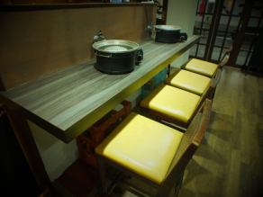 Counter seats can be used by just one person♪ You can use them quickly after work.