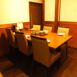 6名様用テーブル席♪女子会やママ会にもピッタリです！