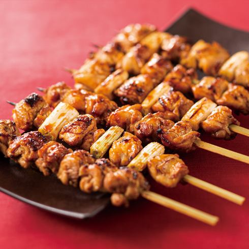 備長炭で焼きあげる焼き鳥はまさに絶品♪165円(税込)～ご提供♪