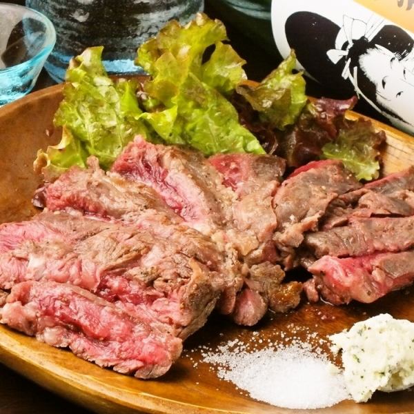 A rare cut of Wagyu beef [domestic A5-rank glasses steak]