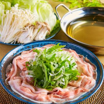 「嚴選豬肉涮鍋或烤雞肉套餐」含3小時無限暢飲8道菜3,500日元