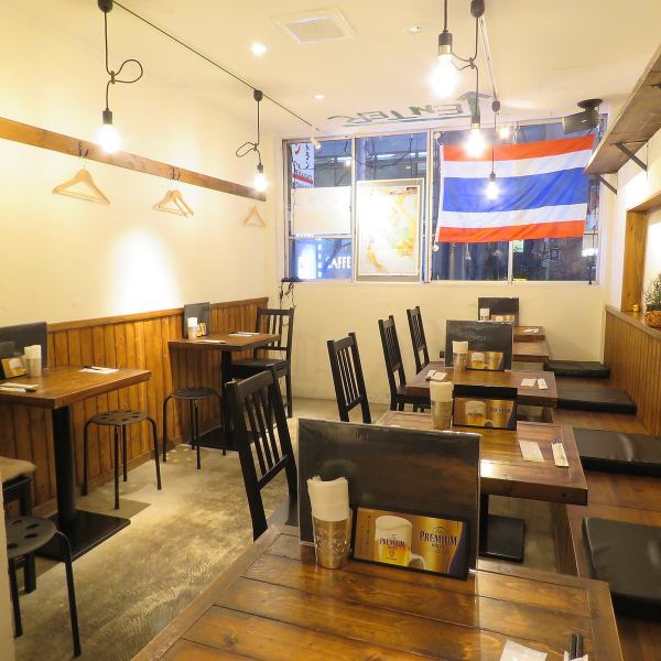 ■We accept reservations from 15 people!■Our shop "Muton", which is located a 5-minute walk from "Ikebukuro Station" on each line, accepts reservations from 15 people!There are 22 seats in total. Please contact us if you have more than 20 people.We offer a variety of dishes, from the "standard course" for 2,530 yen to the "Mouton course" for 4,950 yen, where you can enjoy classic Thai cuisine.
