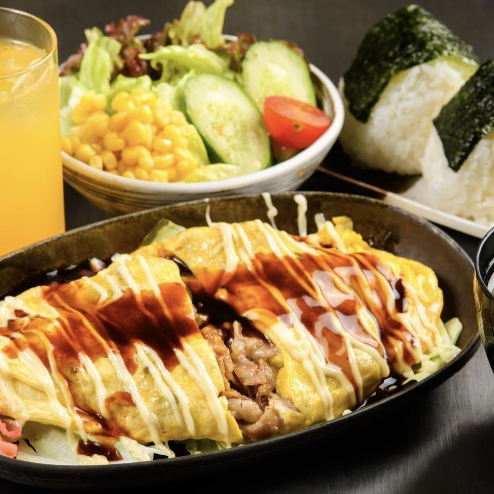 You can enjoy discerning iron plate dishes and powdered lunch ♪