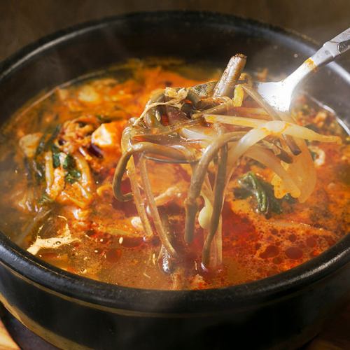 Representative of Korean cuisine! Moderate spicy ◎ [Yukkejang]