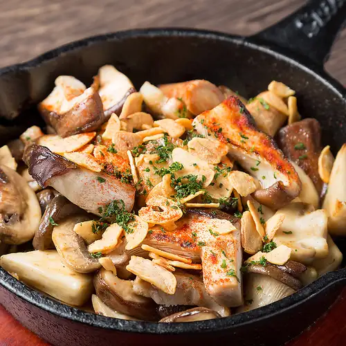 Garlic sauteed mushrooms