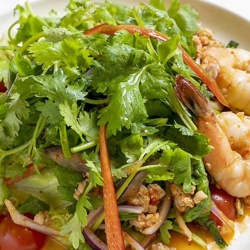 Coriander and shrimp salad: Yum Kung Coriander