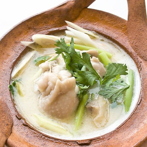 Chicken coconut milk soup: Tom kha gai