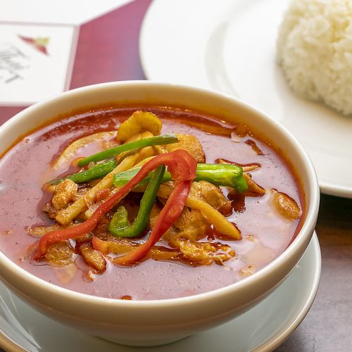 Chicken red curry: Gae Daeng Gai