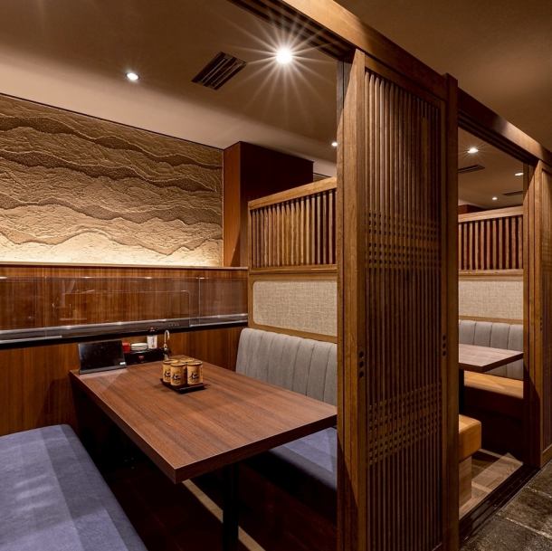 Table seating is the perfect place to enjoy conversation with close friends.The restaurant has a comfortable Japanese atmosphere with a wood grain motif, allowing you to relax and enjoy your meal in a calm atmosphere.Enjoy a memorable time in our warm and inviting space.
