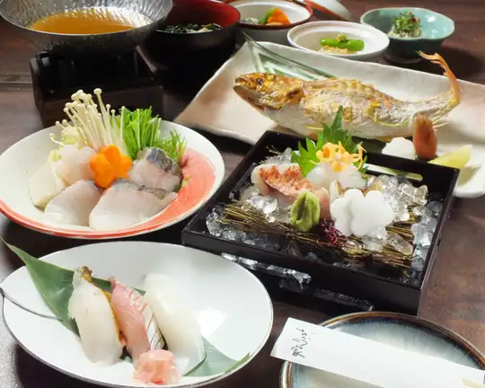 ◆飲み放題付【6,820円 込み込み】産直花時コース