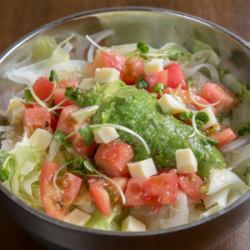 アボガトサラダ(アボガトとチキン)/合鴨葱塩サラダ