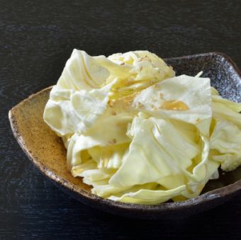 Crunchy cabbage from Nakasu stalls