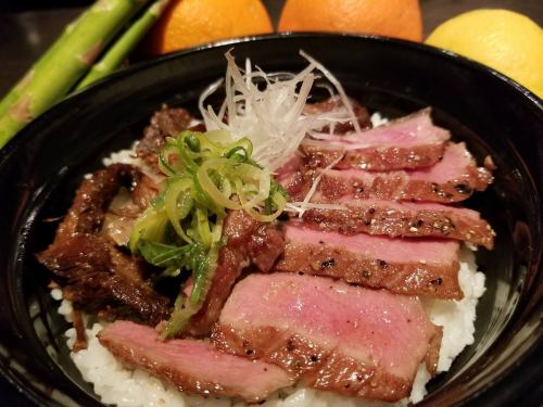Very popular ☆ Half bowl of domestic beef tongue steak and soft-boiled beef tongue