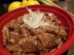 Popular No. 1 ☆ A5 special loin and grilled shabu-shabu rice bowl with Awaji onions