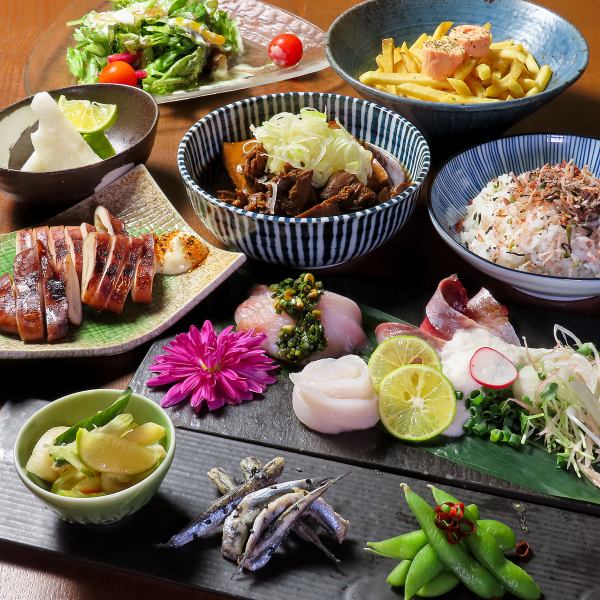 宴會套餐4,000日圓起，含2小時無限暢飲。最受歡迎的套餐是5,000日圓套餐，在這裡您可以享受新町的精髓。