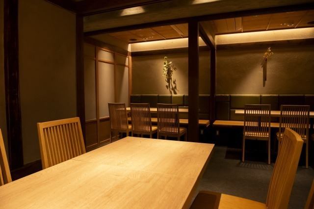 20人まで収容可能な個室もご用意しております◎