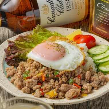 【ゆでたて鶏×手作りタレ◎】≪カオマンガイ≫で満腹の満足感！1100円(税込)