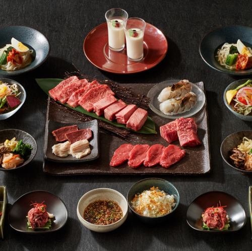 贅沢な名物料理を堪能!