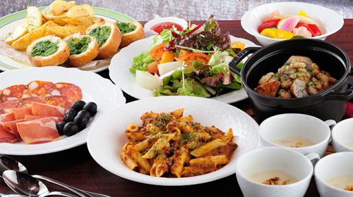 落ち着きの空間で飲み放題が付いたコースを味わえる♪