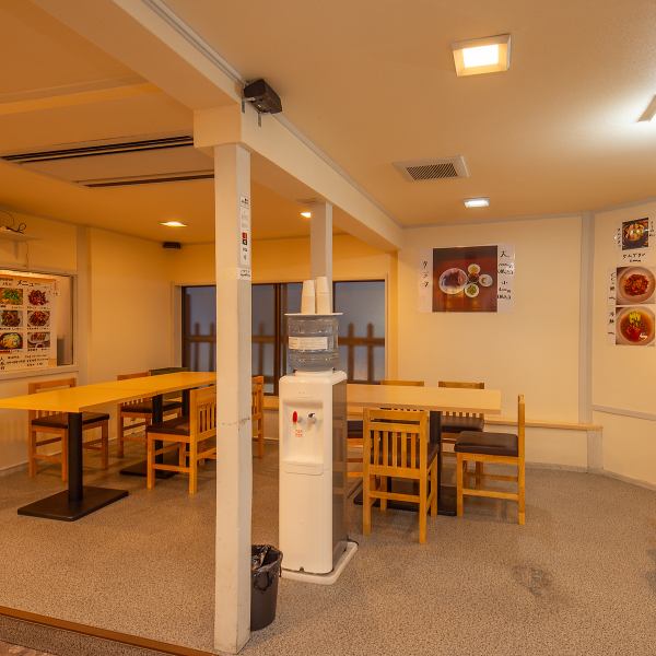 6名がけテーブルもございます！小宴会やご家族、同僚とお食事にピッタリです！本場の韓国の雰囲気を感じながら、韓国の家庭の味をご堪能いただけます◎