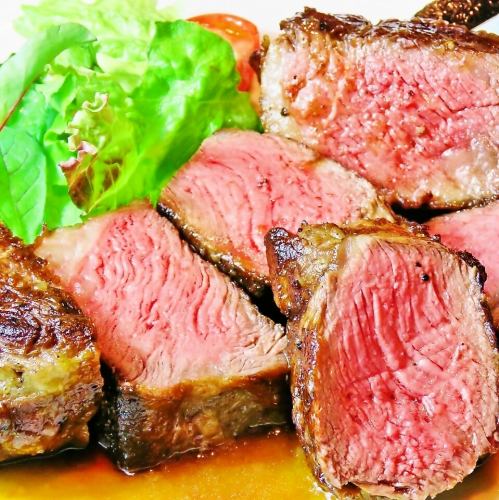 Enjoy "Beef Steak (Sirloin)" which has become even more delicious♪