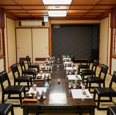 ≪二階≫20名迄対応の完全個室　。お座敷のテーブル個室です。