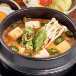 Kimchi Jjigae / Miso Jjigae