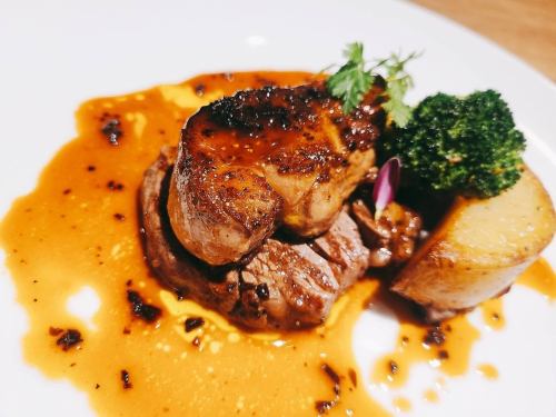 牛フィレ肉のステーキ