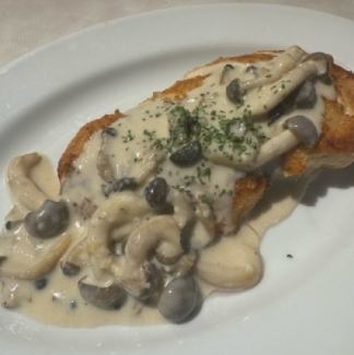 鶏胸肉のソテー クリームソース