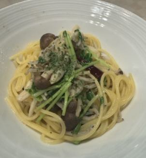 しらすと豆苗の和風ペペロンチーノ