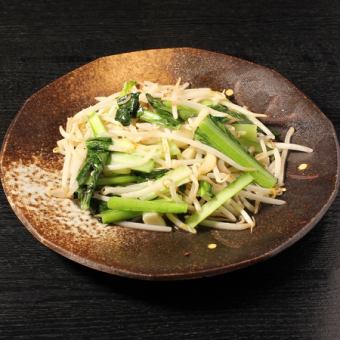 青菜ともやしのガーリック炒め