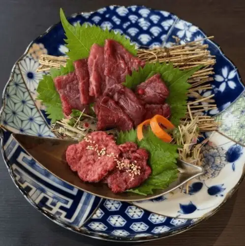 馬肉菜餚的魅力,濃鬱的風味令人垂涎