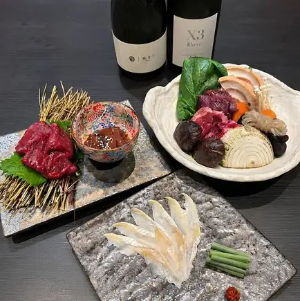 【缘套餐】包含对马黄金鳗鱼刺身、樱花火锅等 ◆ 9000日元（含税）
