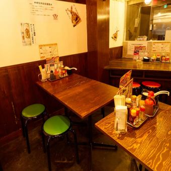 [For a quick drink with close friends] Gyoza Bar, 4 minutes from Nakameguro Station.It's a great place to come for a quick drink, or even for a party.
