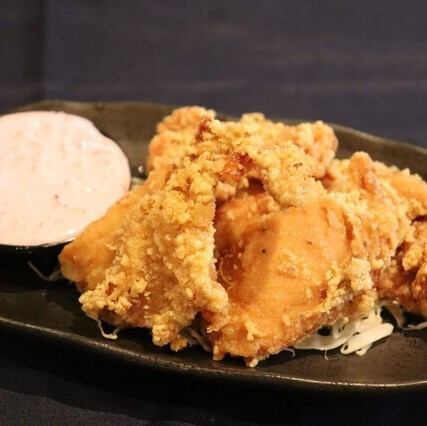 唐揚げ 柴漬けピンクのタルタルソース