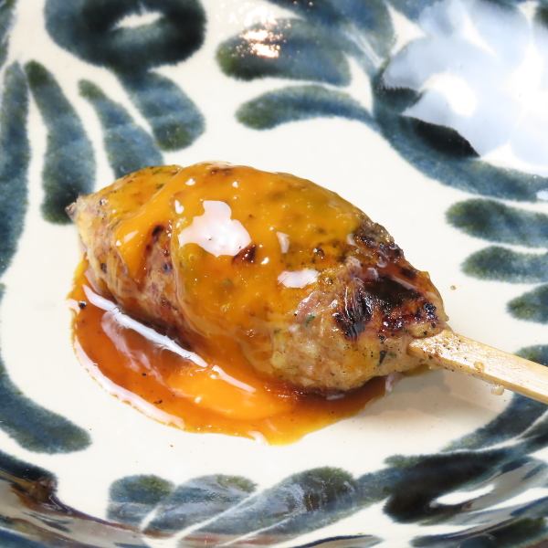 「炭火焼鳥各種！ジュワッと旨い！一口で虜になる味。」